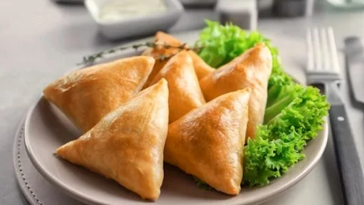 Authentic Indian cuisine at Daawat Authentic Multi Kitchen & Bar restaurant - Best Indian food on Whyte Ave Edmonton